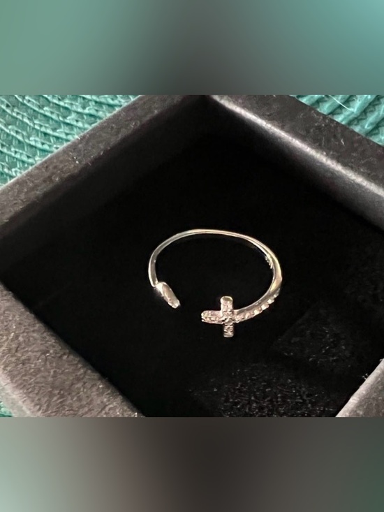 jcpenney Jewelry - Sterling Silver marked 925 Heart and Cross Ring with CZ Stones 8/9